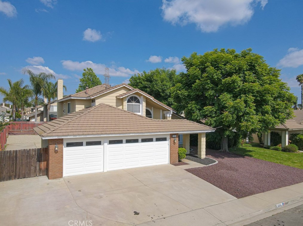 7211 Arcata St, Fontana, CA 92336