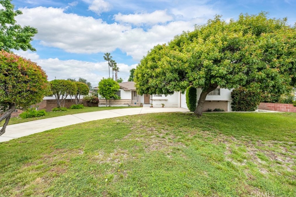 1457 Mural Dr, Claremont, CA 91711