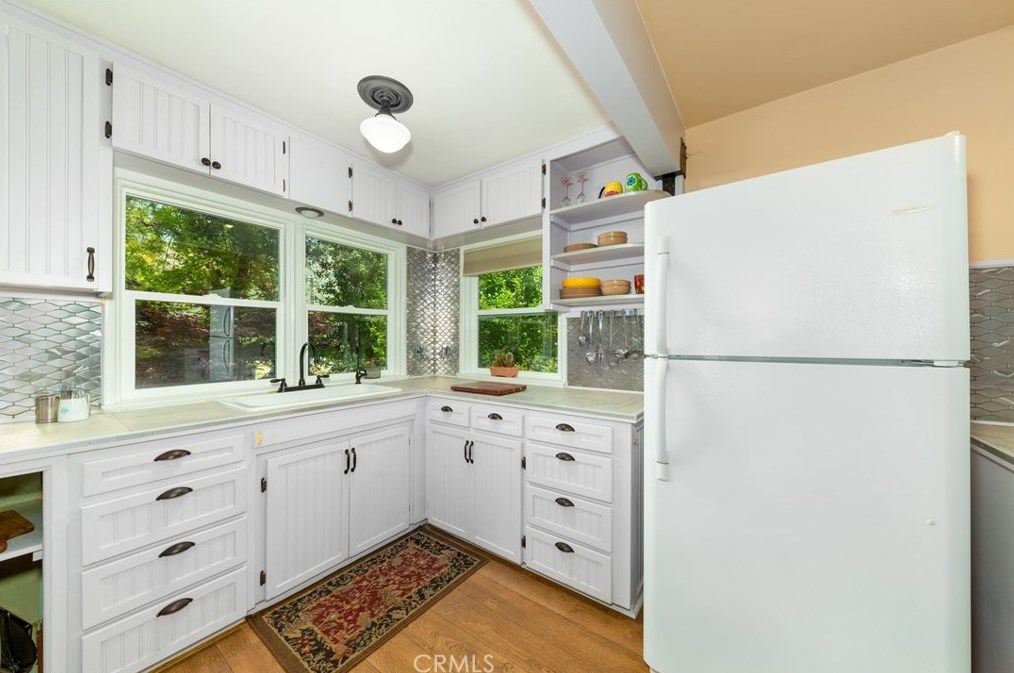 13892 Hazel Dr, Lytle Creek, CA