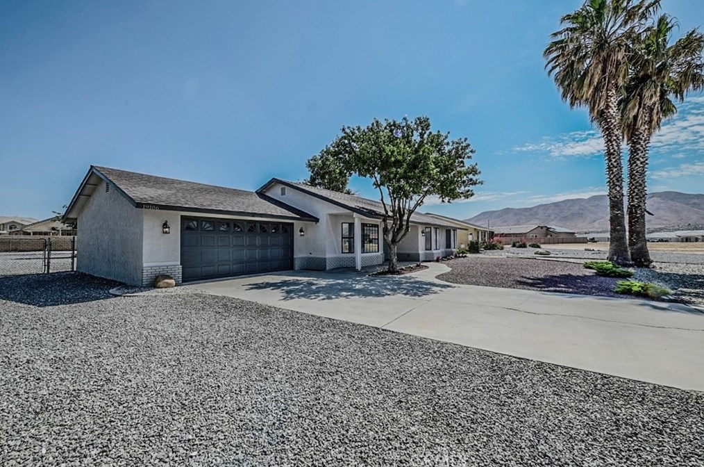 19106 Seaforth St, Hesperia, CA 92345
