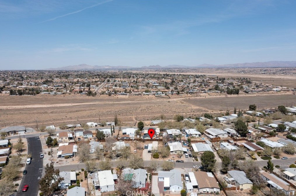 19010 Hinton St, Hesperia CA  92345-6742 exterior