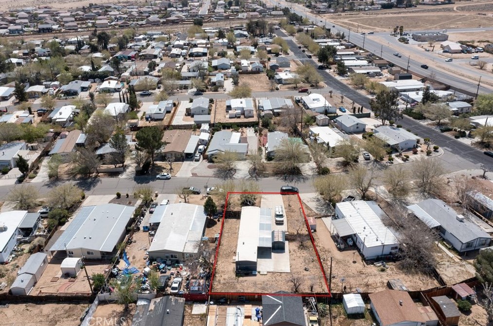 19010 Hinton St, Hesperia CA  92345-6742 exterior