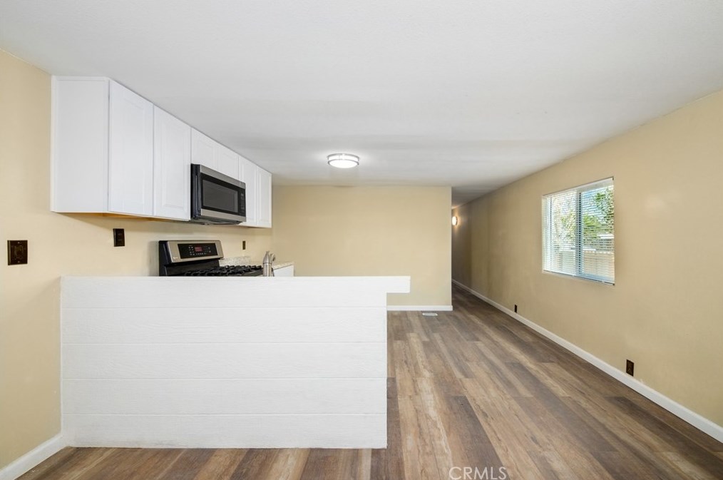 19010 Hinton St, Hesperia CA  92345-6742 exterior