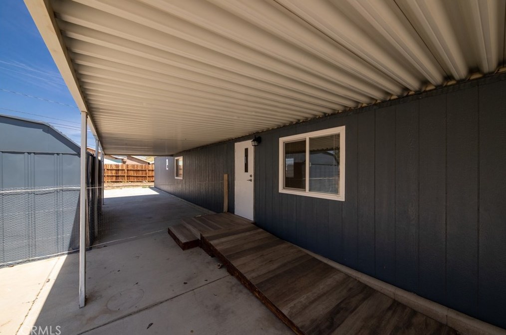 19010 Hinton St, Hesperia CA  92345-6742 exterior