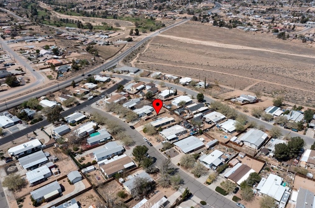 19010 Hinton St, Hesperia CA  92345-6742 exterior