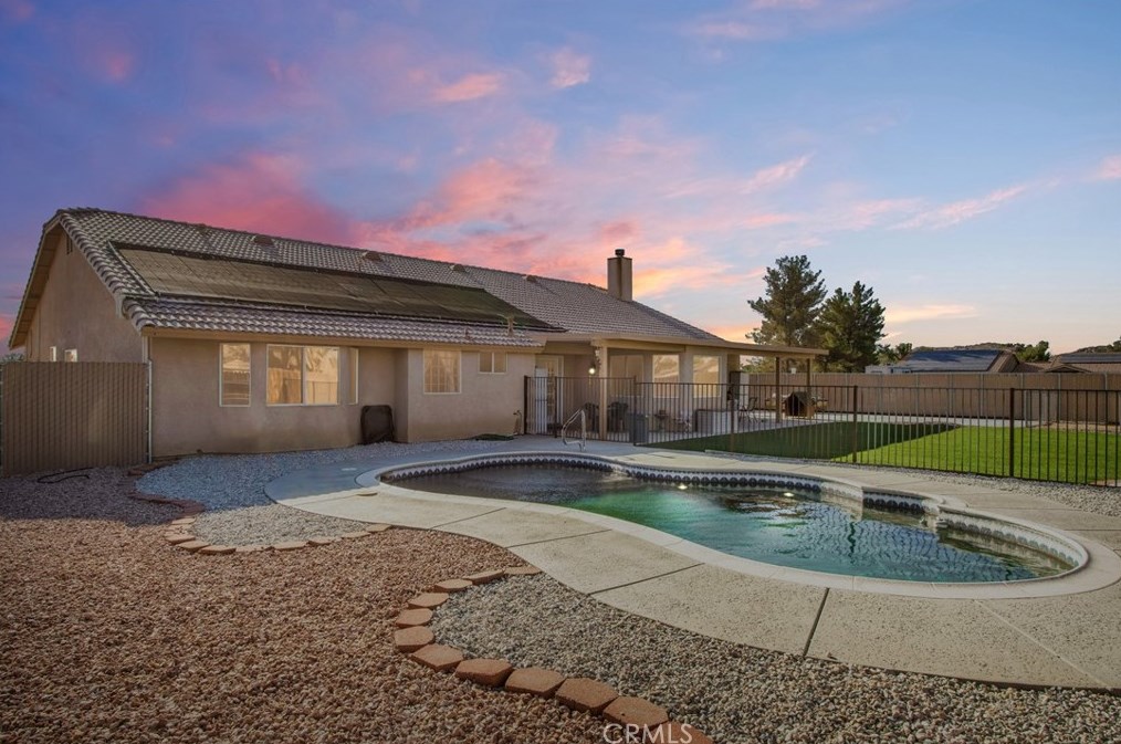 14001 Seminole Rd, Apple Valley, CA 92307-7408