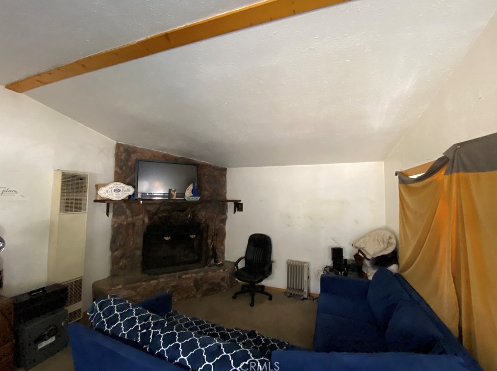 489 Wabash Ln, Big Bear City, CA 92314