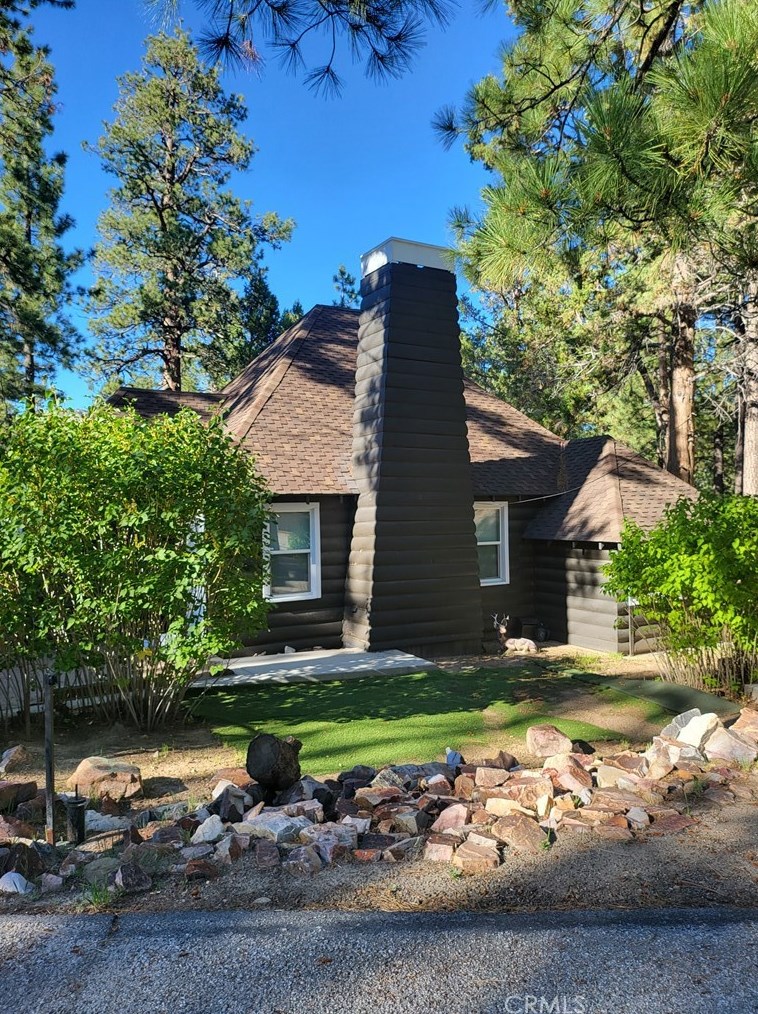 429 Booth Way, Big Bear City, CA 92314