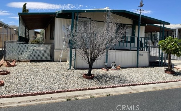 20893 Waalew Rd, Apple Valley, CA 92307-1000