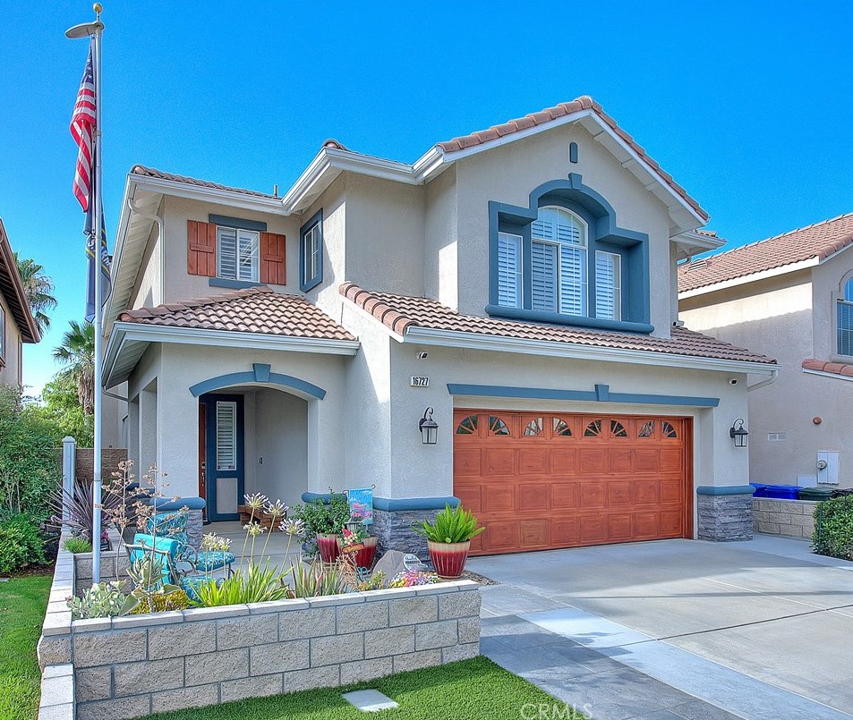 16727 Colonial Dr, Fontana, CA 92336-5129