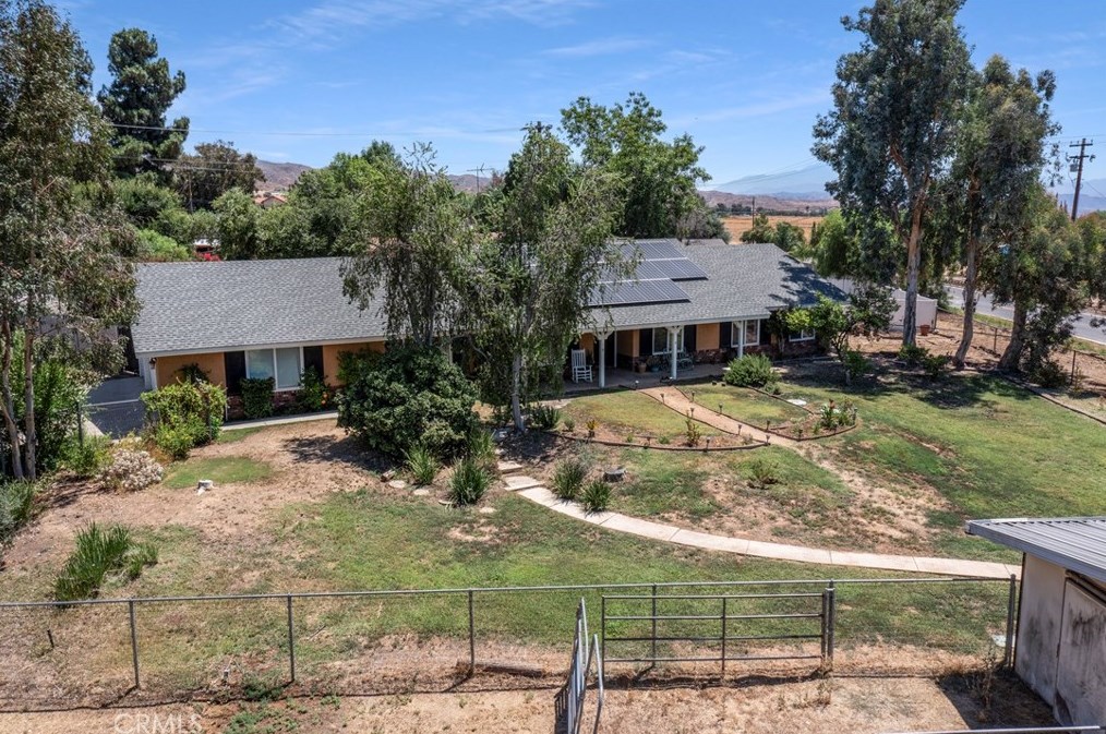 11470 Carrie Ln, Moreno Valley, CA 92555-5208