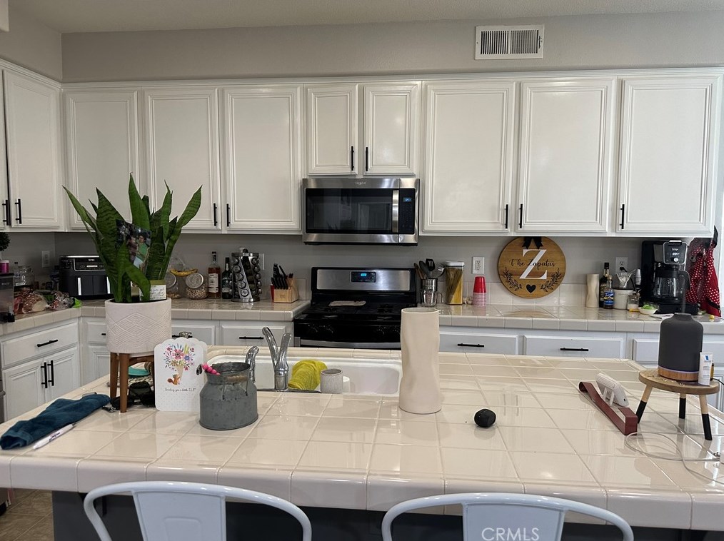 1512 Leland St, Beaumont, CA 92223
