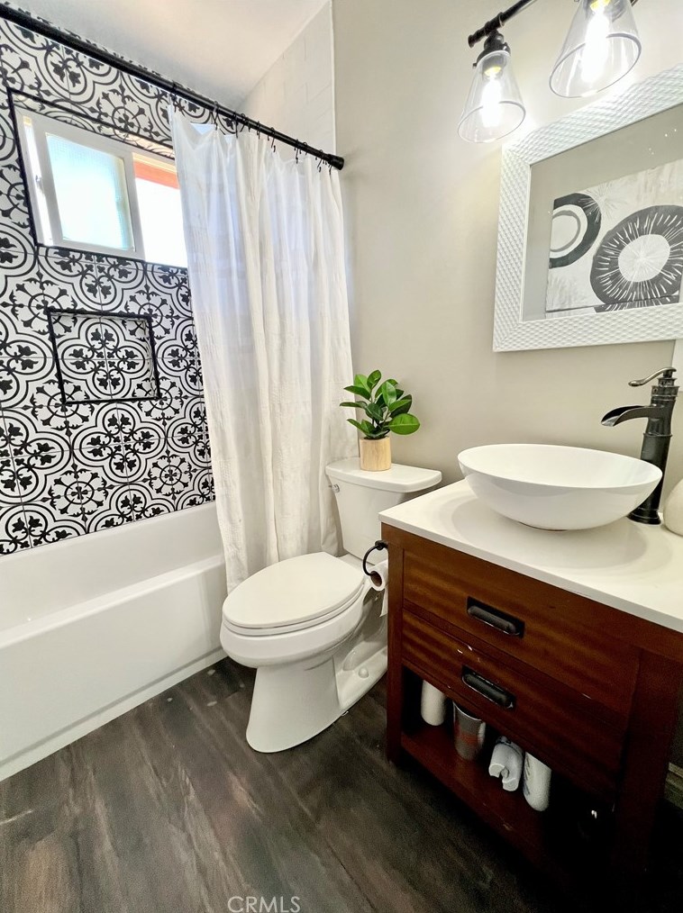 11921 Hubbard St, Moreno Valley CA 92557-6422 exterior