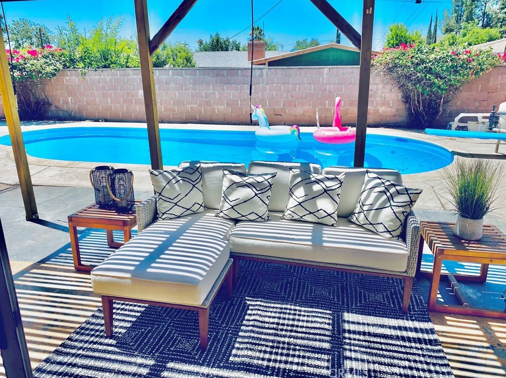 11921 Hubbard St, Moreno Valley CA 92557-6422 exterior