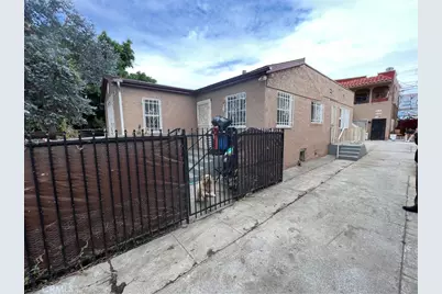 913 E 87th Street, Los Angeles, CA 90002 - Photo 2