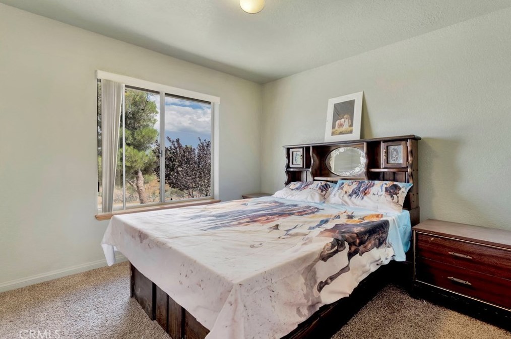 5165 Cygnet Rd, Phelan CA  92371-8573 exterior