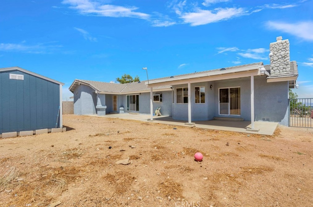 5165 Cygnet Rd, Phelan CA  92371-8573 exterior