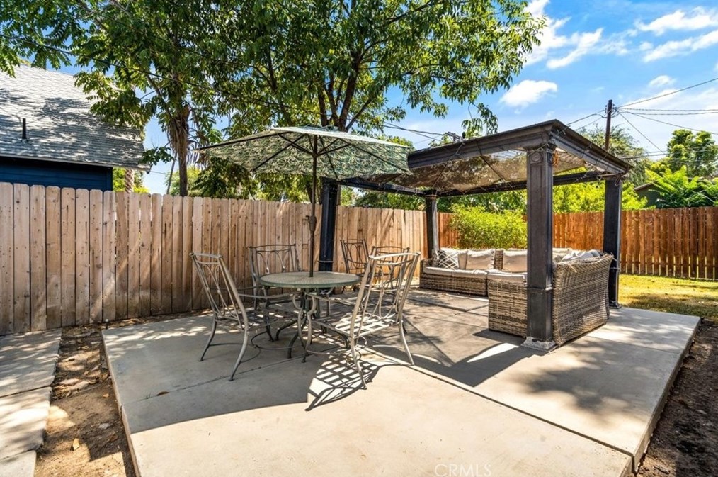 3458 Locust St, Riverside CA  92501-2636 exterior