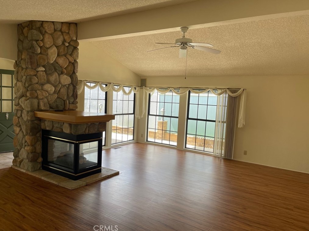 28963 Camino Alba, Murrieta CA  92563-5647 exterior