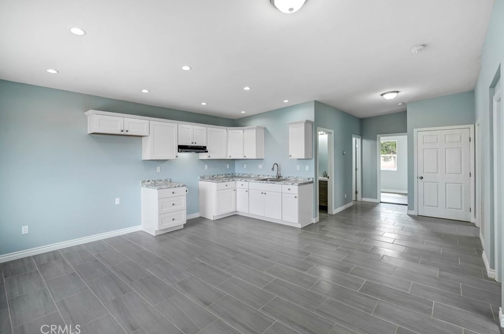 20240 Juniper Rd, Apple Valley, CA 92308