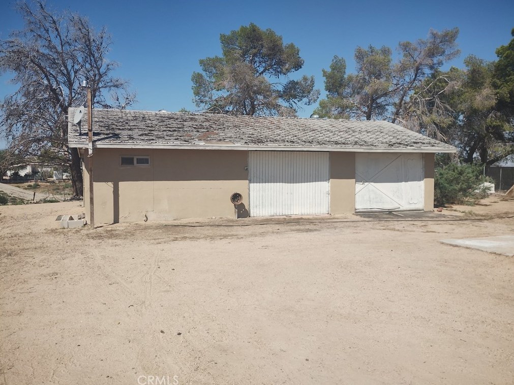 32826 Lakeview Ave, Newberry Springs CA  92365-9781 exterior