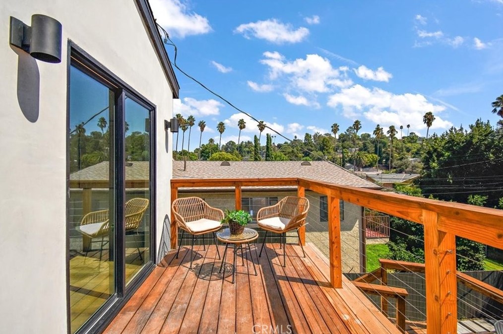 1554 Waldran Ave, Los Angeles CA  90041-2215 exterior