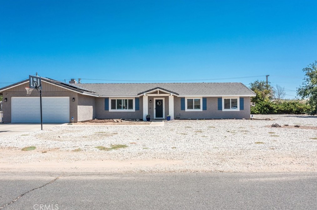 14215 Crow Rd, Apple Valley, CA 92307-5508