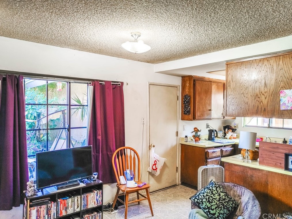 775 12th St, Banning CA  92220-4379 exterior