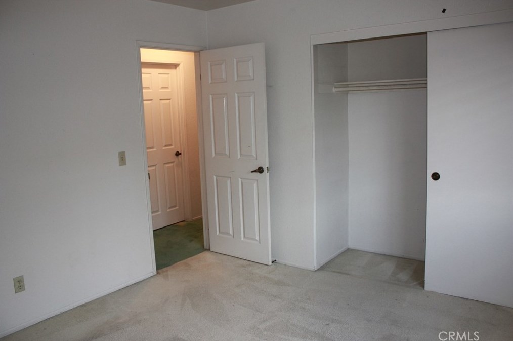 7158 Golden Vale Dr, Riverside CA  92506-5667 exterior