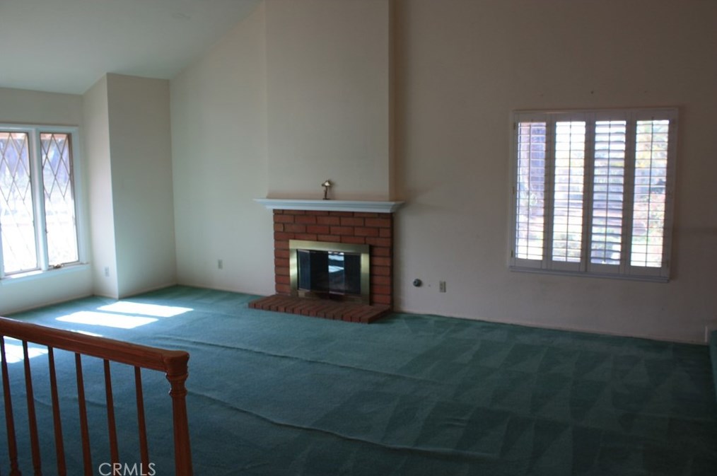 7158 Golden Vale Dr, Riverside CA  92506-5667 exterior