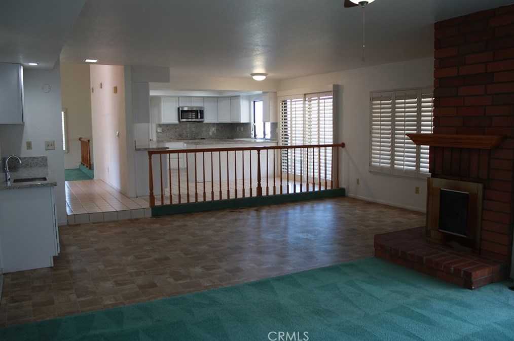 7158 Golden Vale Dr, Riverside CA  92506-5667 exterior