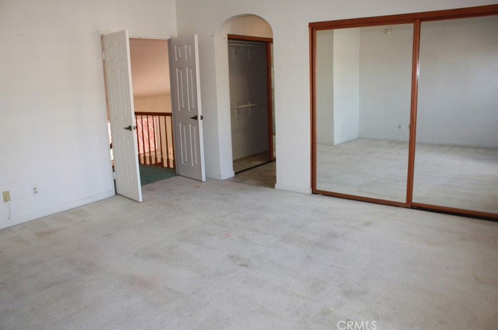 7158 Golden Vale Dr, Riverside CA  92506-5667 exterior