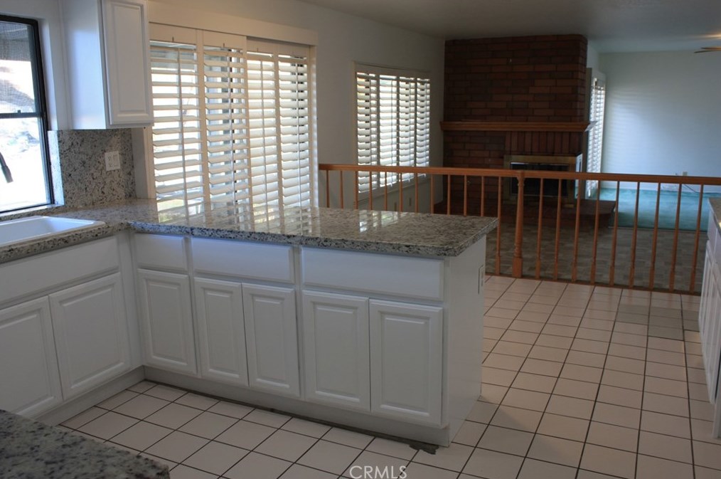 7158 Golden Vale Dr, Riverside CA  92506-5667 exterior
