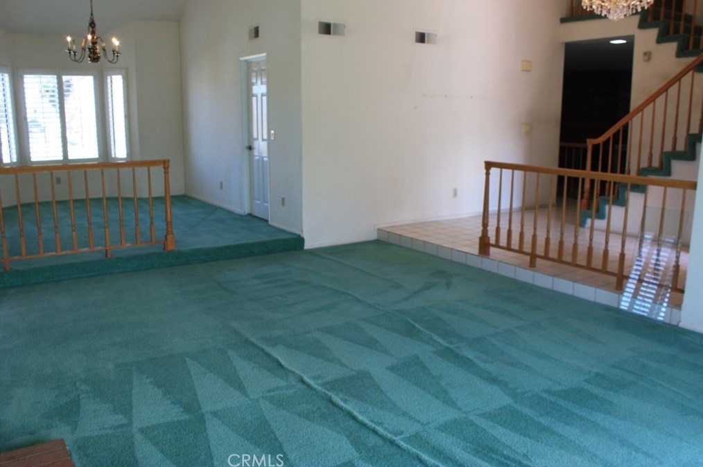 7158 Golden Vale Dr, Riverside CA  92506-5667 exterior
