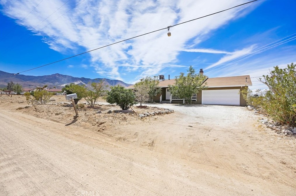 9324 Cody Rd, Lucerne Valley, CA 92356-8474