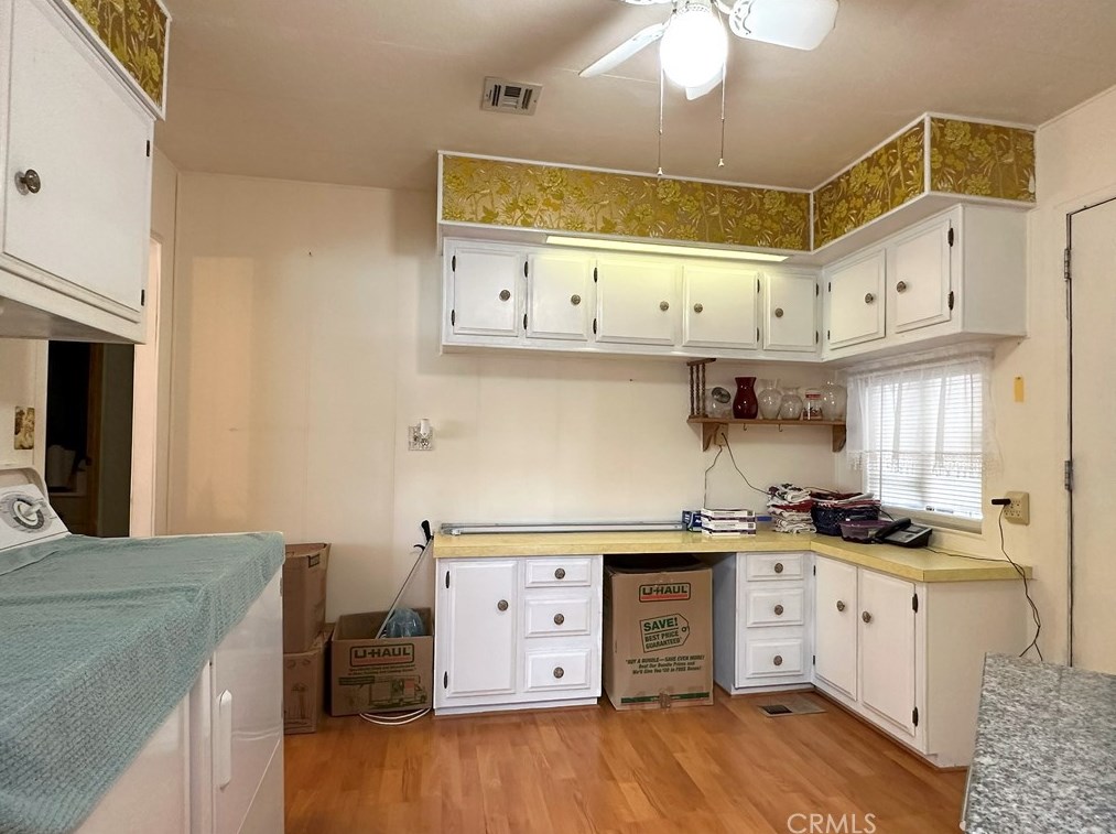 1099 San Marcos Dr, Hemet CA  92543-6987 exterior