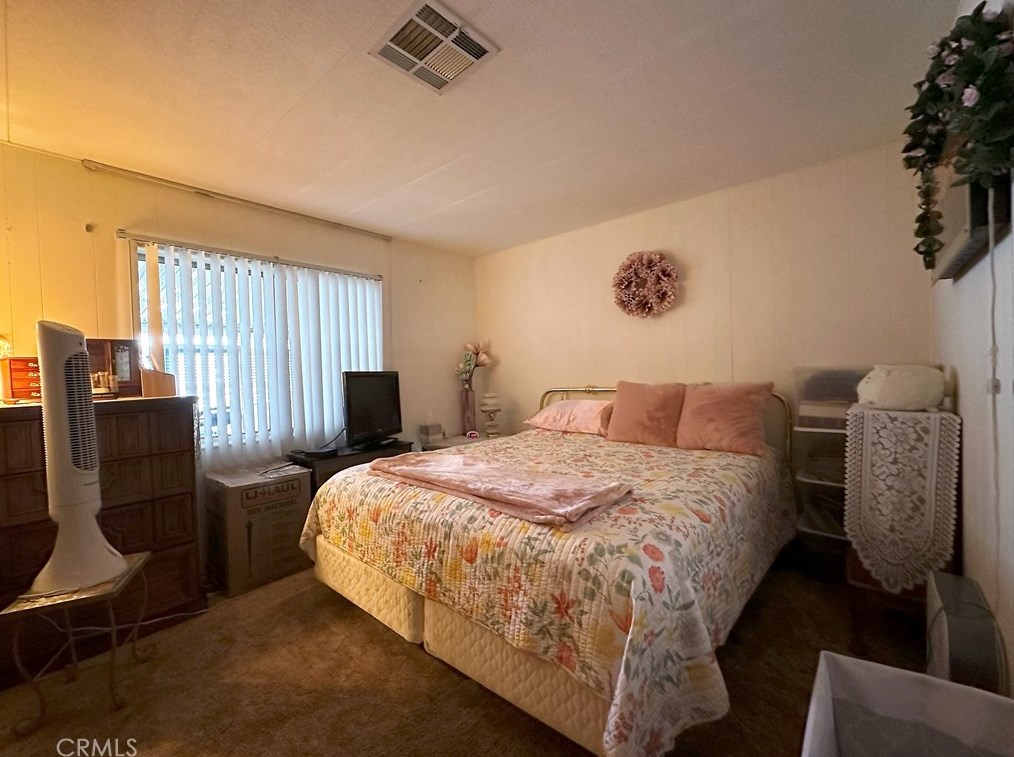 1099 San Marcos Dr, Hemet CA  92543-6987 exterior