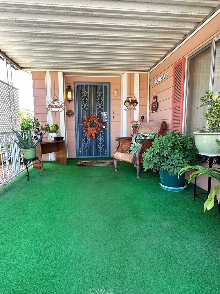 1099 San Marcos Dr, Hemet CA  92543-6987 exterior