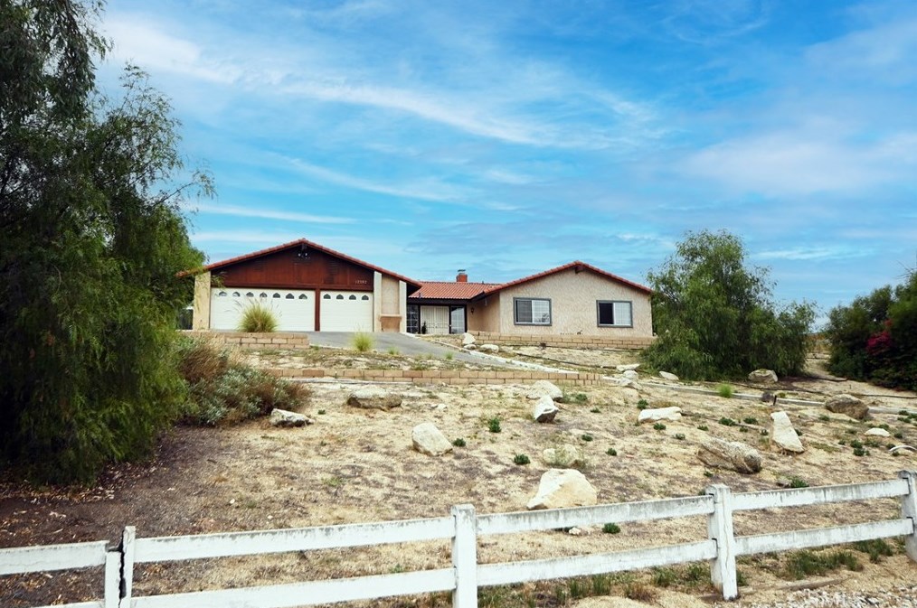 12392 Chukar Ln, Moreno Valley, CA 92555-2015