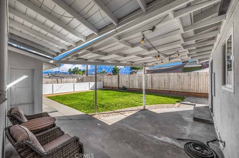 170 Myrtlewood Dr, Calimesa CA  92320-1708 exterior
