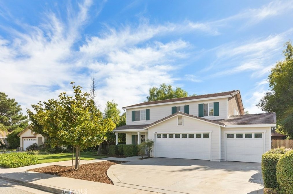 4906 Spring View Dr, Banning, CA 92220-3348