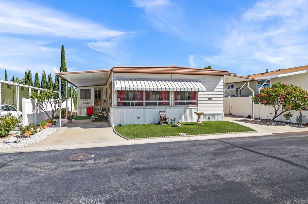 1391 Thornwood, Corona, CA 92882