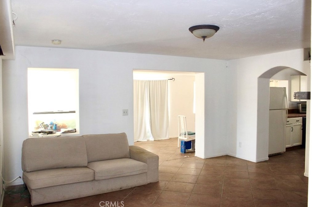 7426 Starlight Ln, Apple Valley CA  92308-8703 exterior