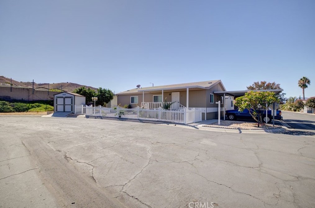 3700 Buchanan #13, Riverside, CA 92503