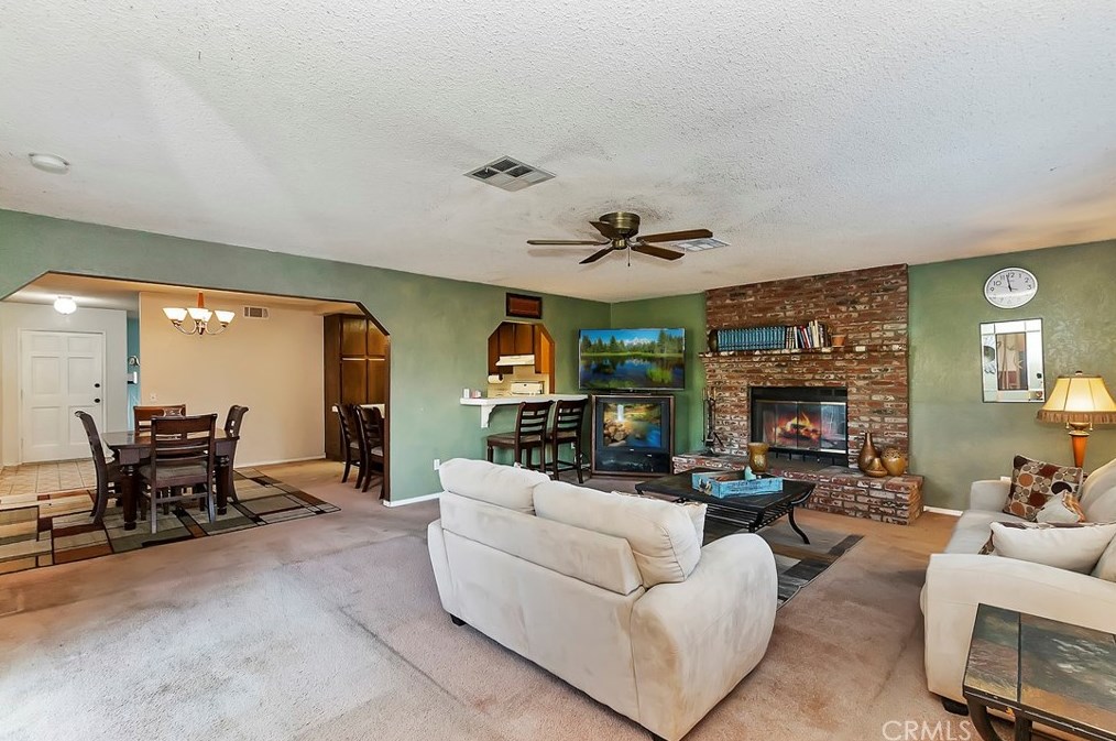 24376 Via Del Sol St, Moreno Valley CA  92553-3348 exterior