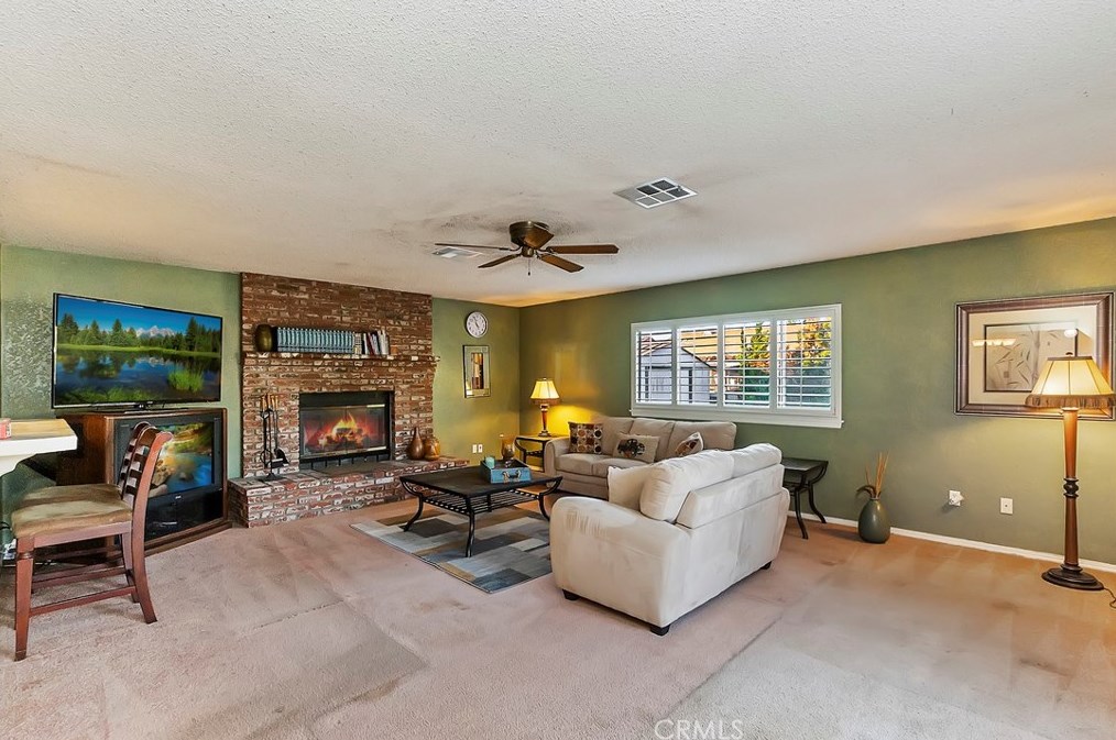 24376 Via Del Sol St, Moreno Valley CA  92553-3348 exterior