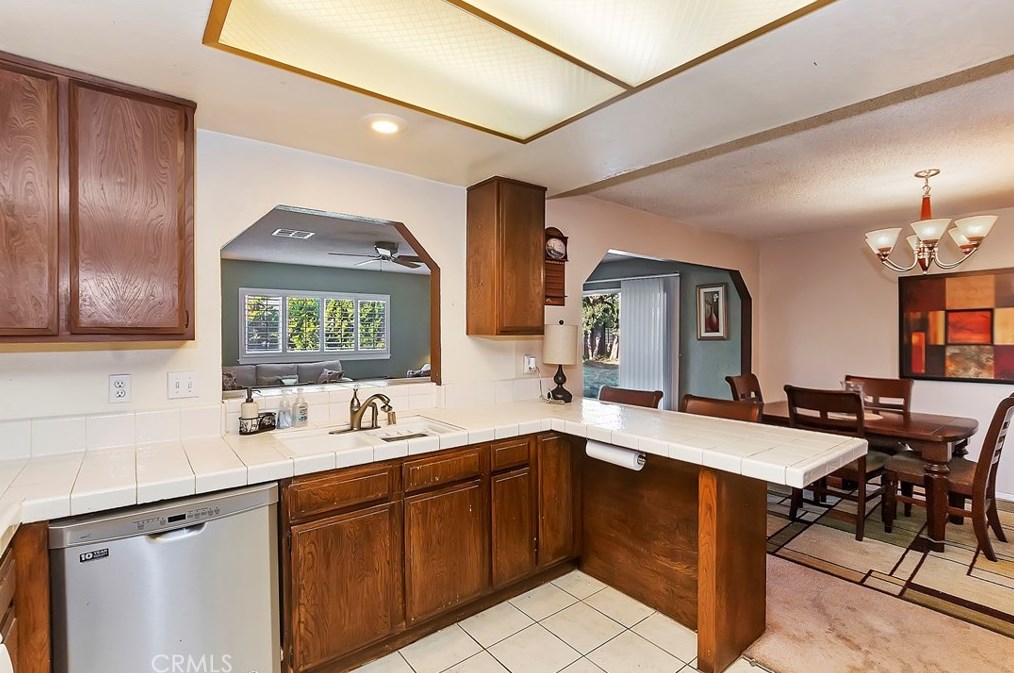 24376 Via Del Sol St, Moreno Valley CA  92553-3348 exterior