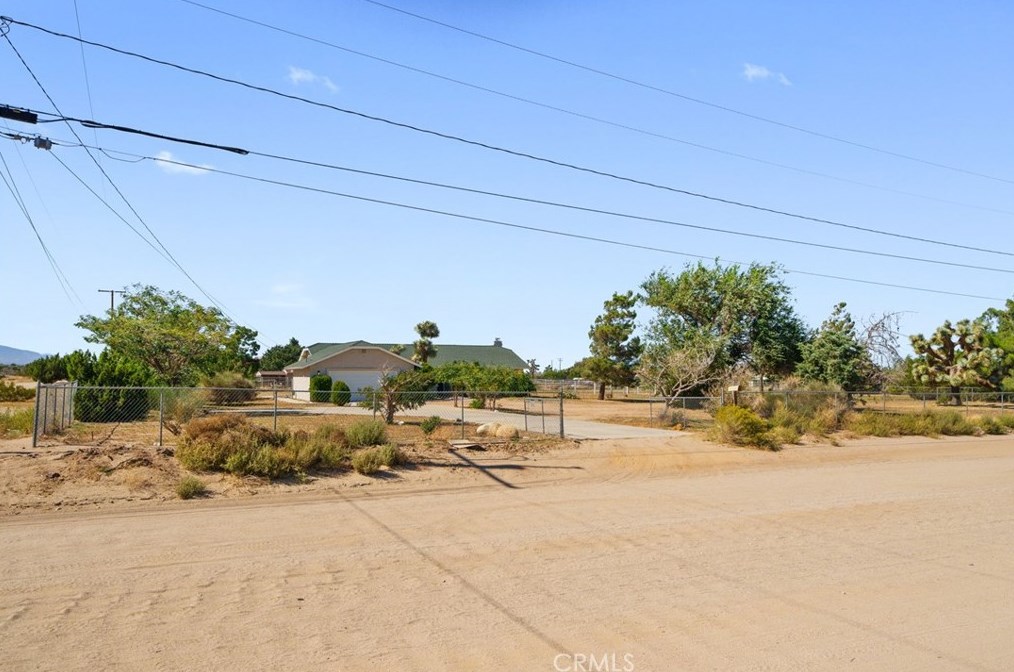 10435 Lilac Rd, Hesperia, CA 92344