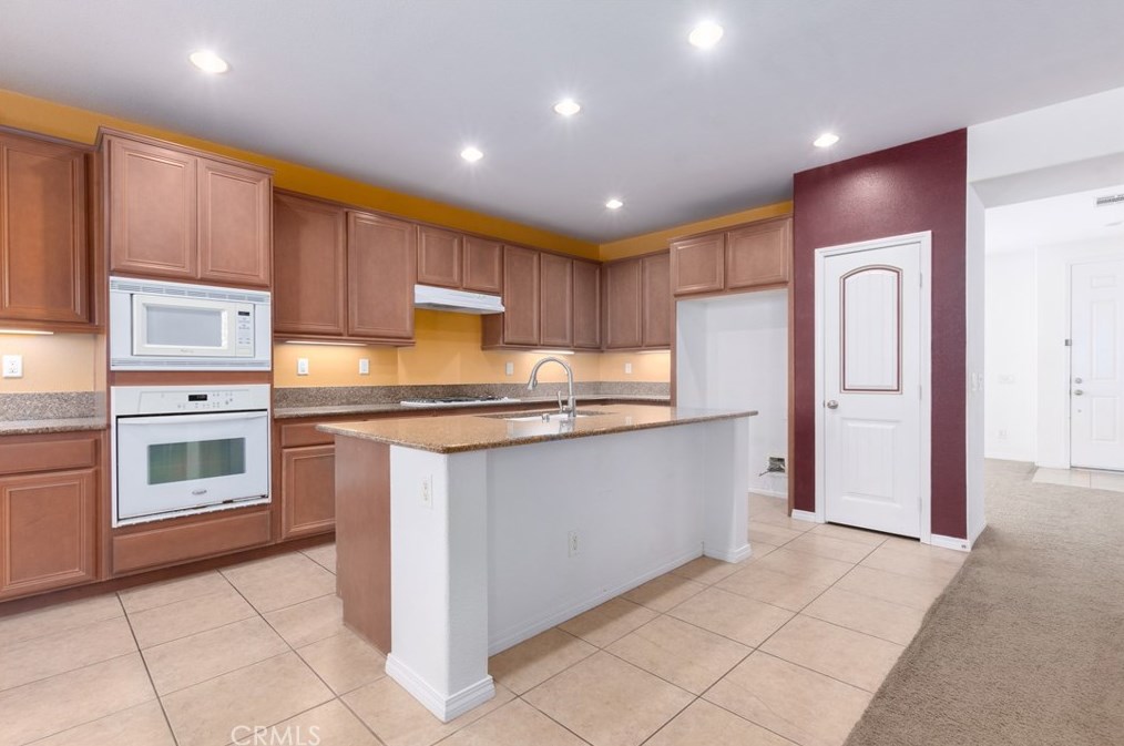 40283 Hannah Way, Murrieta, CA 92563-4907