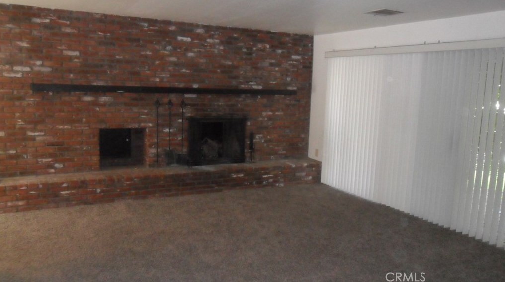 3686 Farnham Pl, Riverside, CA 92503